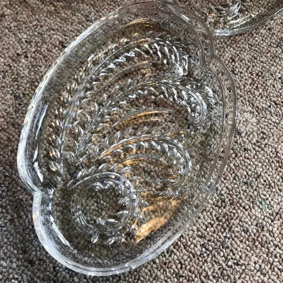 4 Pieces Set of Cut Crystal Glass Plates - Picture 7 of 7